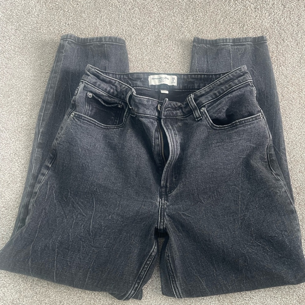 Abercrombie & Fitch Curve Love Mom Jeans